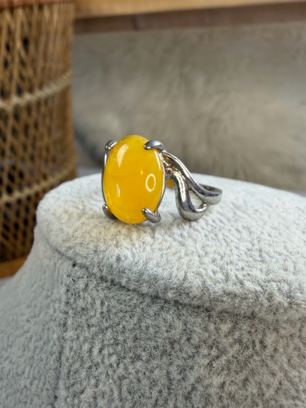 Vintage Yellow Stone Ring Silver Tone Costume Jewelry Womens Size 12 Boho whimsy - Picture 2 of 5